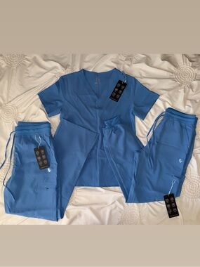 Dodo Brand Women's V-Neck Medical Scrub Set in Cerulean Blue New with Tags